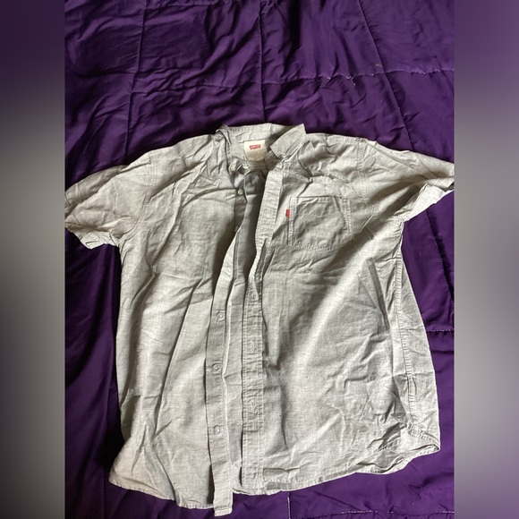 Levi’s Button up - Picture 4 of 6